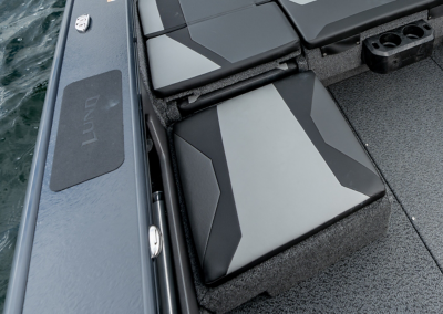 Aft Lounger Seat - Starboard