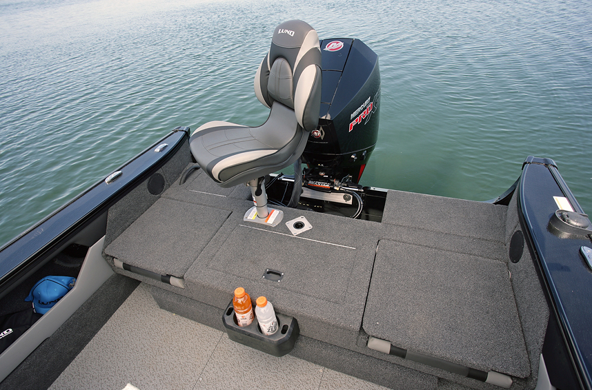 Crossover XS Aft Deck with Seat