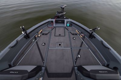 ln-impact-gl-185-boat-benefit-feature-bow-deck