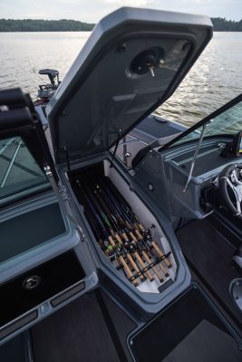 ln-impact-gl-185-boat-benefit-feature-center-rod-storage