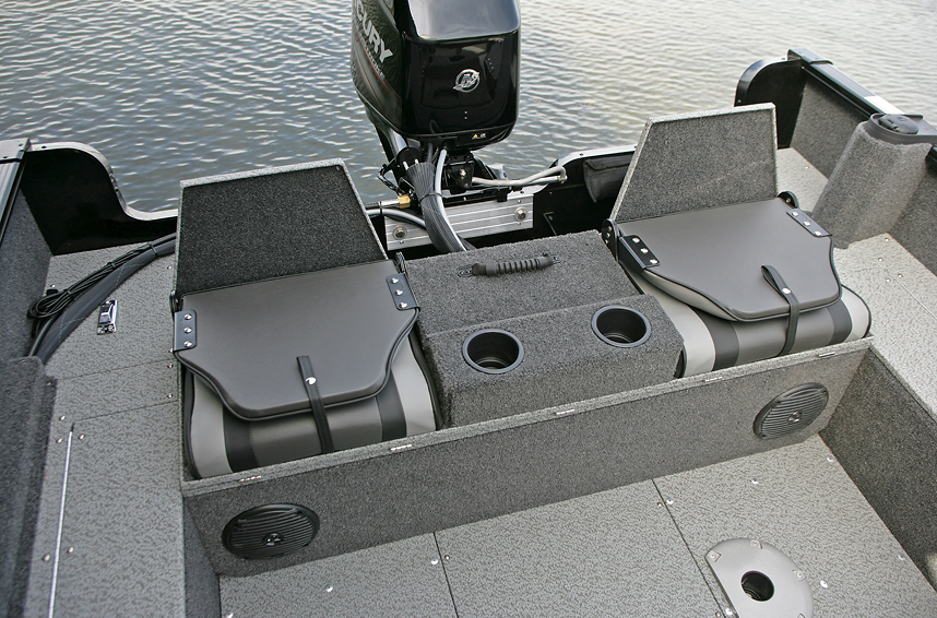 Rebel XL Sport-SS Aft Deck with Optional Flip Bench - Up with Seats Closed