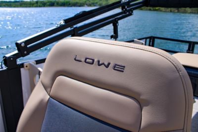 LF 194 Pontoon Furniture Detail