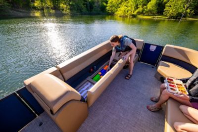 LF 232 Pontoon Stern Couch