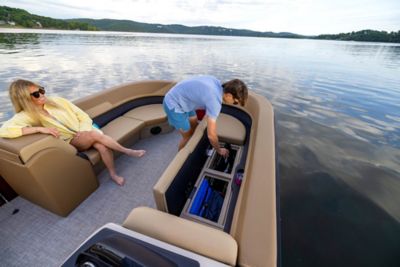 lowe-ls-210-pontoon-boat-2025-0040lr