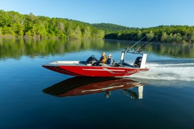 lowe-outlet-20-fishing-boat-running-2026-015