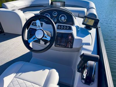 lowe-sf-212-pontoon-boat-2026-023