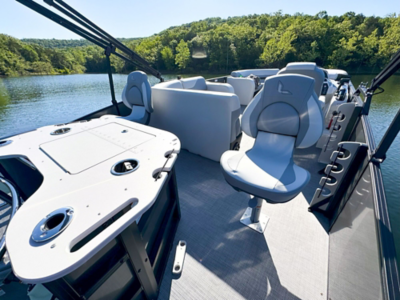 lowe-sf-212-pontoon-boat-2026-040
