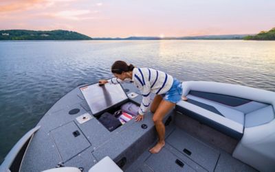 lowe-sportdeck-224-pontoon-boat-2025-0157lr