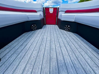 lowe-ss-230-conversion-lounge-pontoon-boat-flooring-2026-043