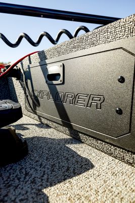 lund-1700-explorer-tiller-foot-pedal-storage-2026-0073