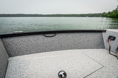 lund-adventure-1675-sport-bow-2026-0002c