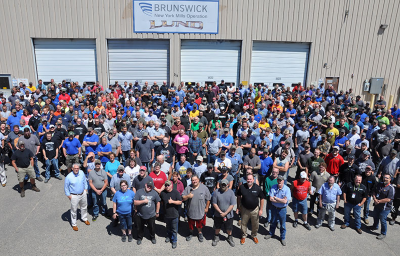 lund-boats-careers-benefits-employee-photo