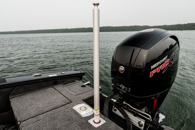 lund-crossover-xs-1775-ski-pylon-2026-0048c