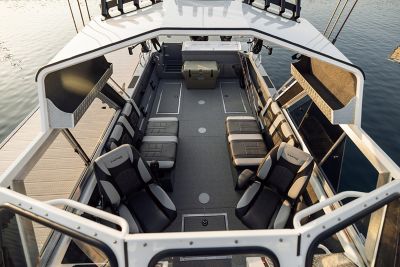 lund-hg-210-boat-overhead-2026-0025c