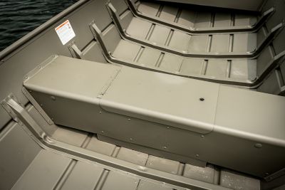 lund-jon-1648-seating-2026-0008c