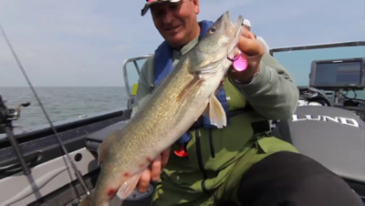 Lund-Ultimate-Fishing-Experience-2015-Episode-03-Lake-Erie-Walleye