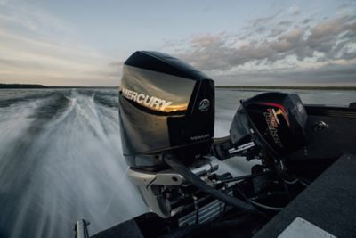 lundboats-tyee-2075-lifestyle-2024-20-w