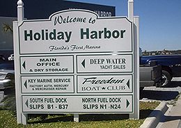 perdido-key-holiday-harbor-marina-sign