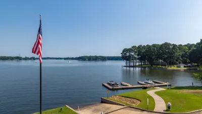 LAKE OCONEE