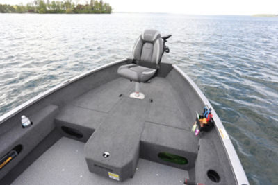 Bow Deck with Seat