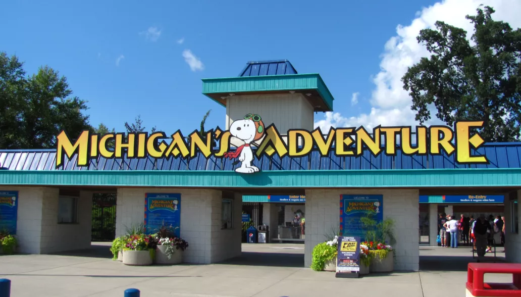 entrance to Michigan's Adventure amusement park